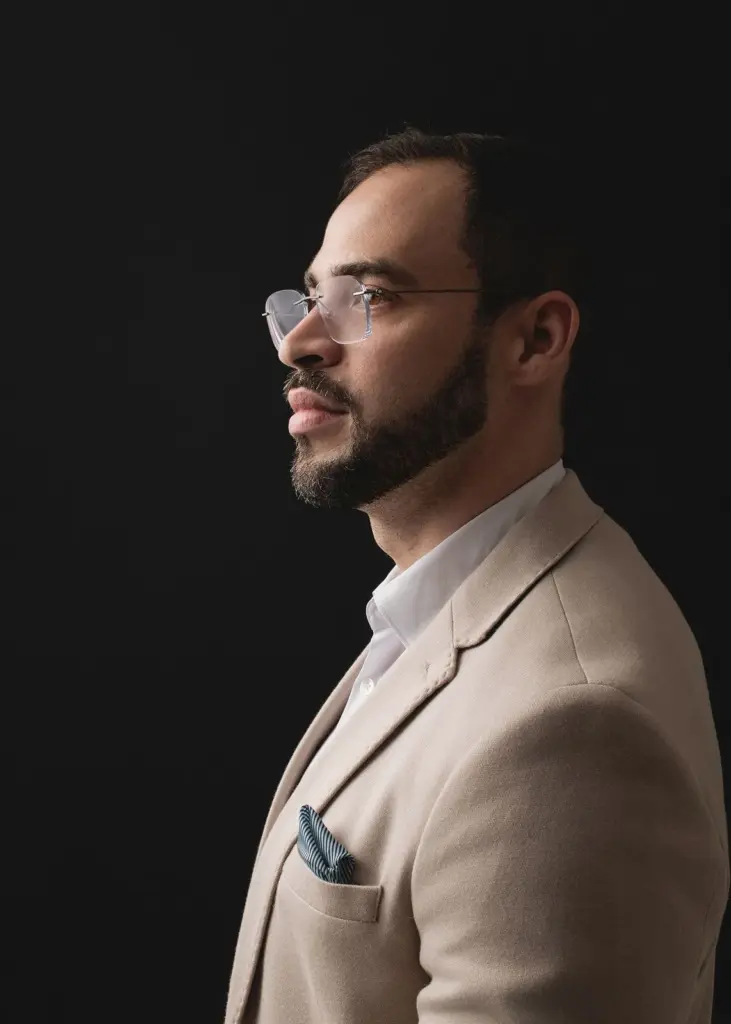 sobre Dr. Lucas Alexandria